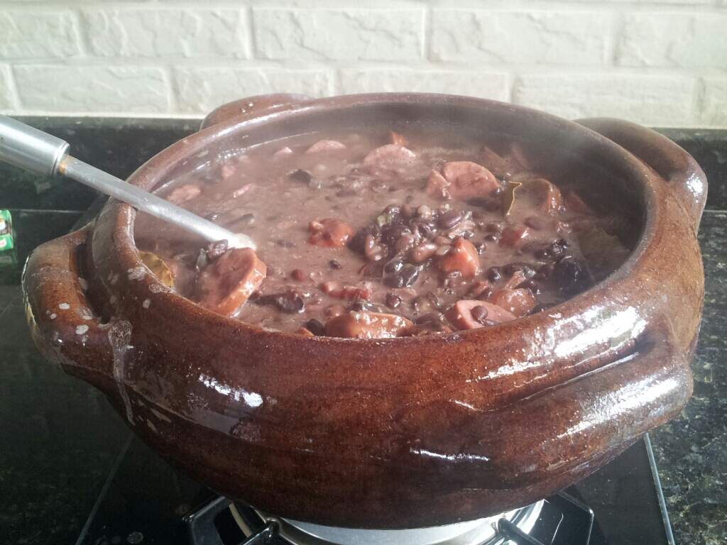 Feijoada Típica Brasileira