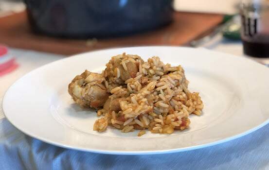 prato com galinhada com arroz fácil