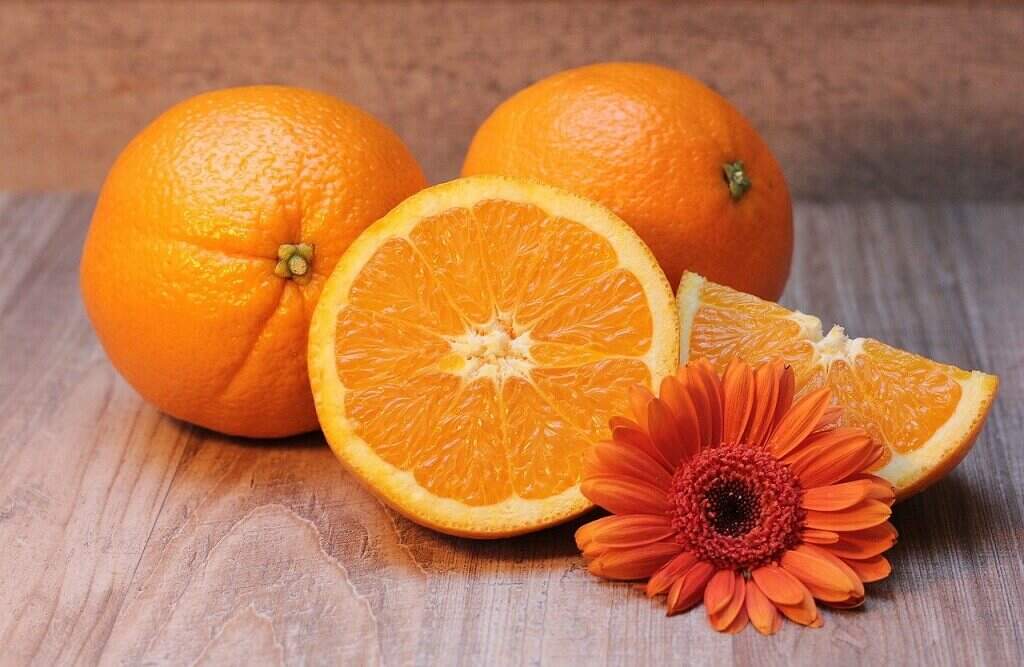 Receitas doces e salgadas que levam laranja no preparo