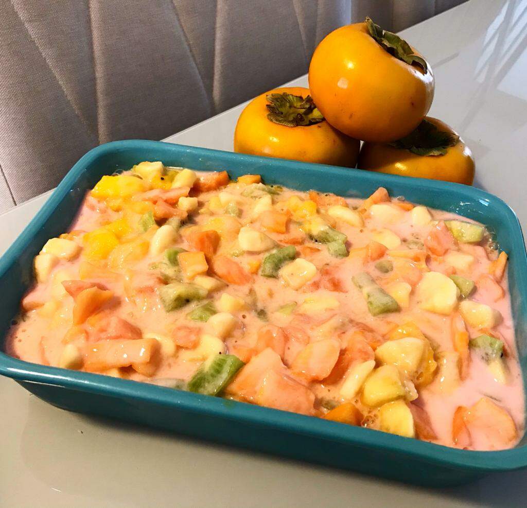 Salada de frutas com iogurte