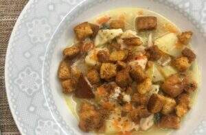 sopa com croutons