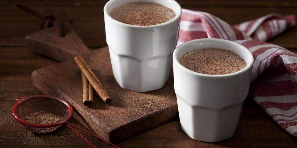 Receita de chocolate quente gingerbread cremoso