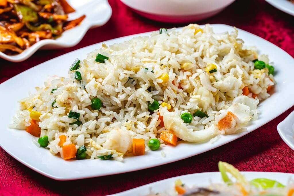 Economia: 05 receitas para você reaproveitar as sobras do arroz