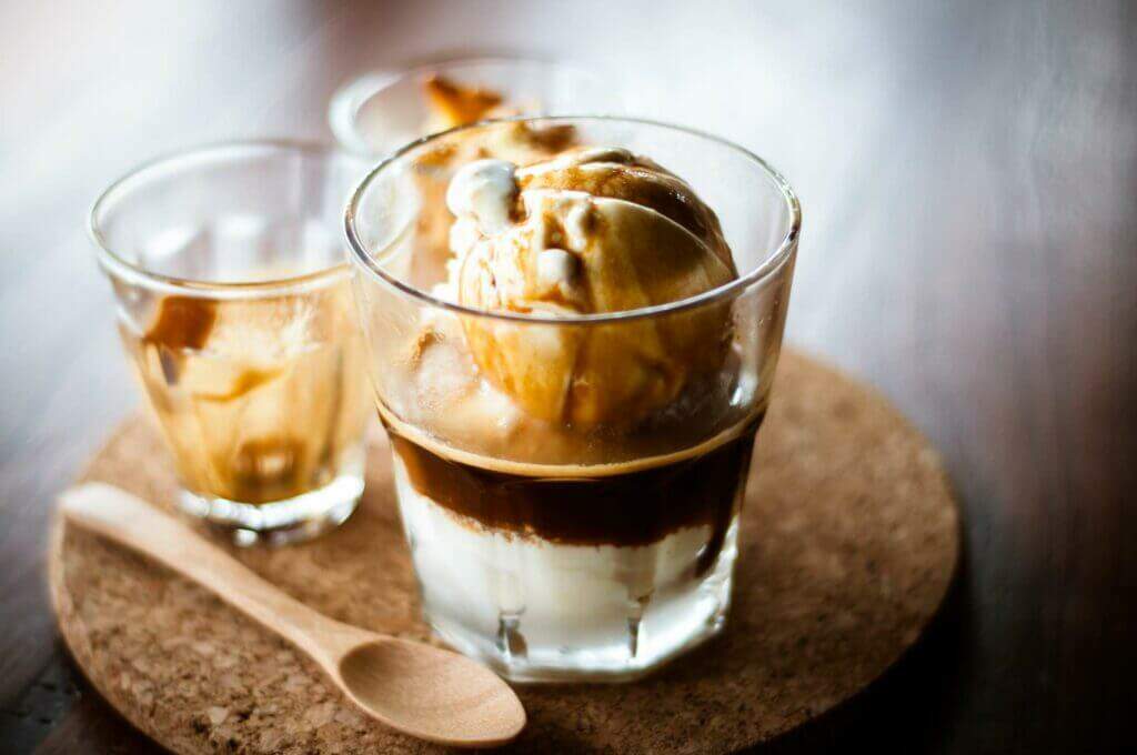 Receita de affogato - café com sorvete