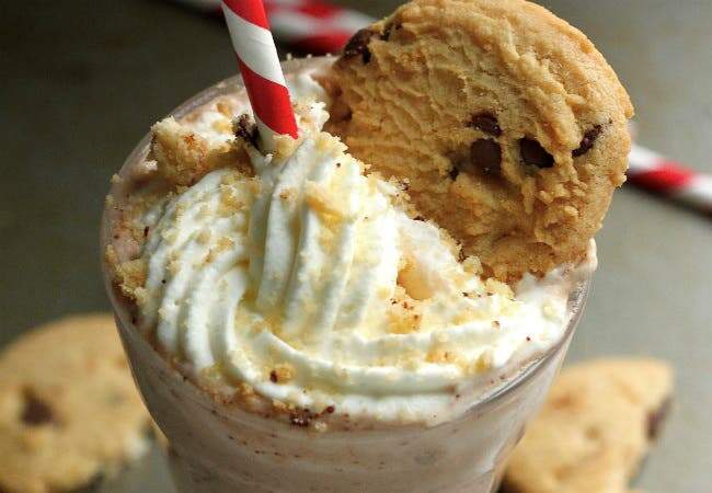 Receita de milk shake de cookie no copo