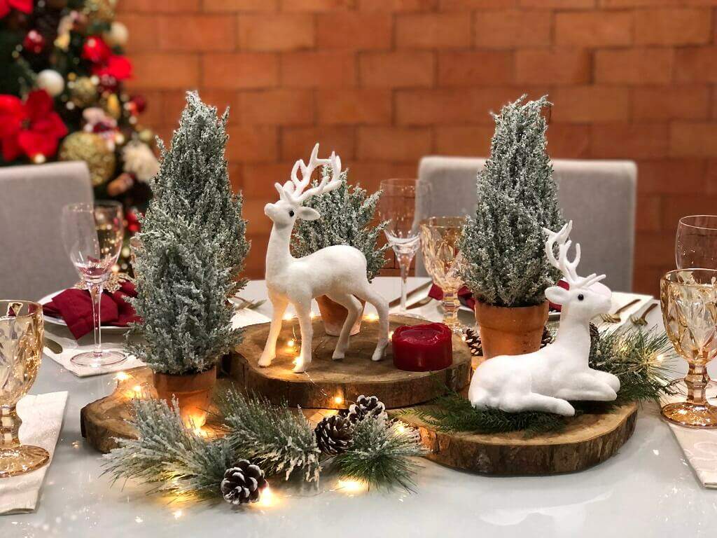 Decoração de centro de mesa para a Ceia de Natal
