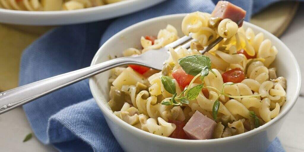 Salada de macarrão - Receitas leves para se deliciar no verão