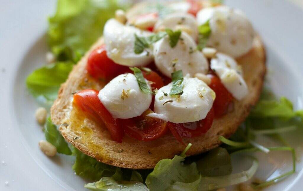 Bruschetta de tomate