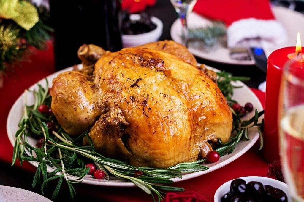 Frango assado: 4 receitas incríveis para a sua Ceia de Natal