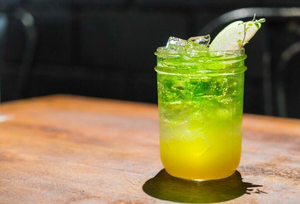 Soda italiana: 4 opções de bebidas para o seu happy hour