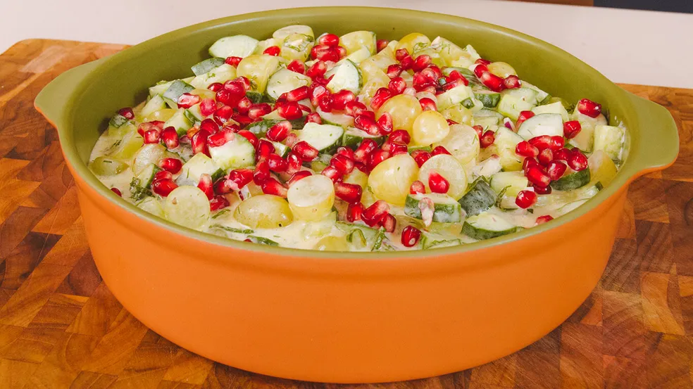 Salada com pepino e romã - Opções de saladas para a Ceia