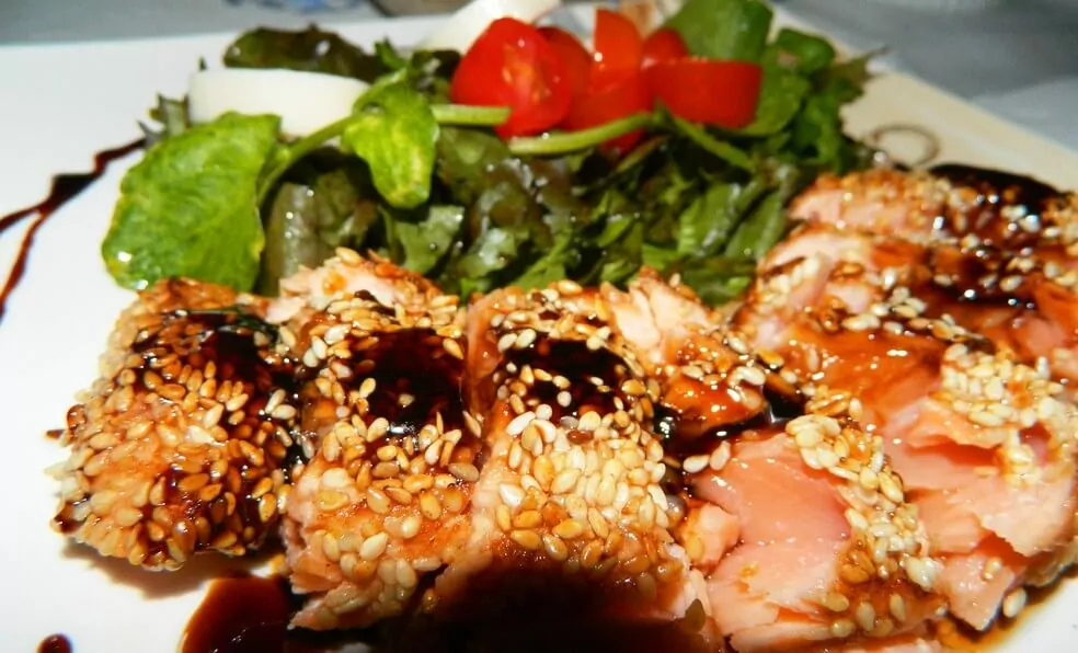 Receita de salmĂ£o grelhado com gergelim
