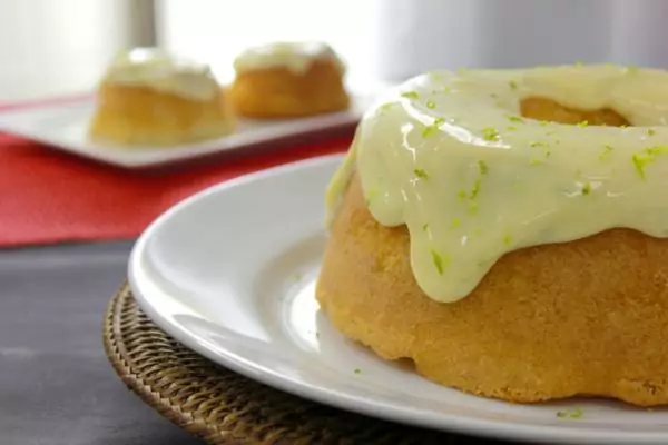 Bolo de limão simples