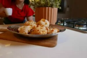 pao-de-queijo-facil